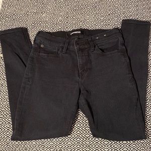 Black skinny jeans